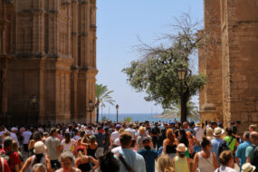 Clermont-Ferrand: A Hidden Gem of French Heritage - 🧠 Blaise Pascal's Legacy and Roman Traces