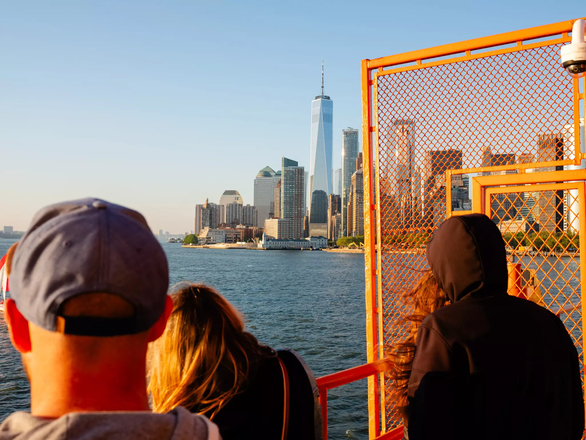 New Zealand Travel Guide: Best Time, Places, and Tips - 🧳 Logistics: What to Pack and Prepare